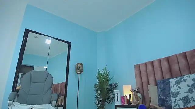 nana_levy webcam