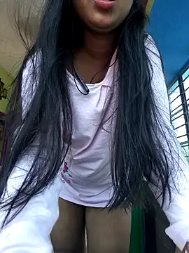 Mahira06