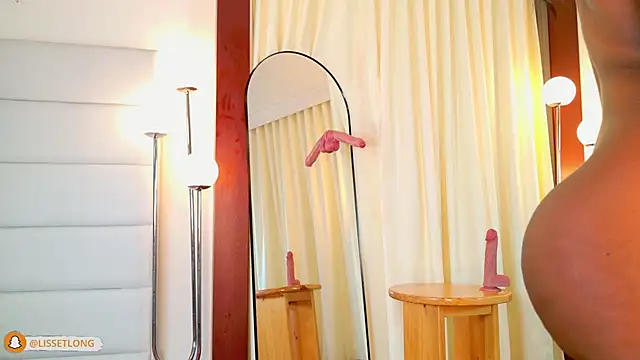lissetlong69 live cam