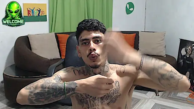 alpha_zom