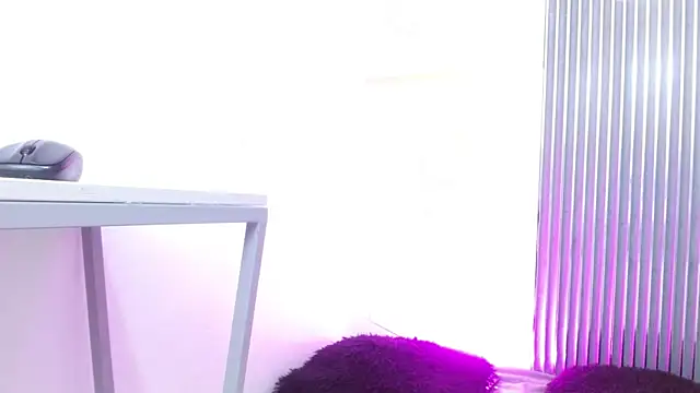 gabriela_cortez dark hair cam preview