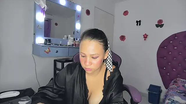 soffy_rosses fetish cam girl