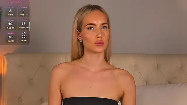 MaryDavies blonde two way video chat
