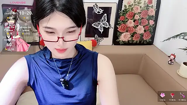 T-TeaR kink webcam model