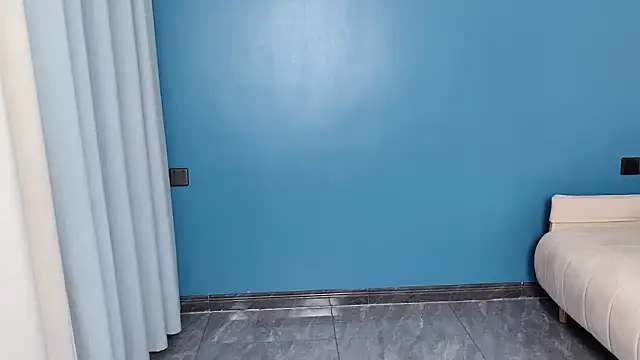 ella55-- webcam