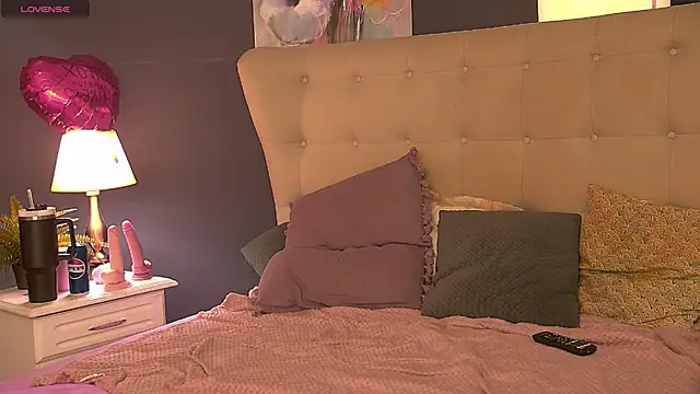 SeniGrandee booty shaking live cam