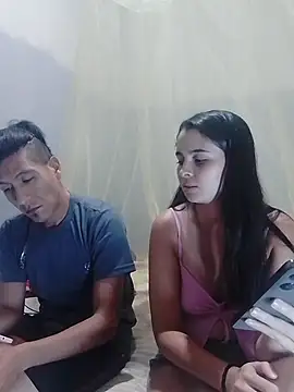 Rodri-Cami brunette cam girl