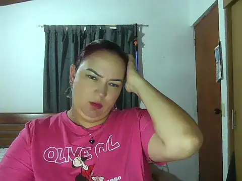 Roja_tentacion dildo and breast play cam