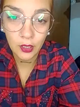 kuramaqueen webcam
