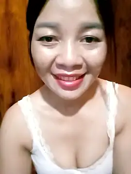 Yiyi102300 cum webcam show