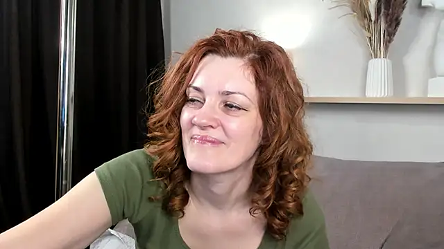 Julia_Suny tip menu tease room