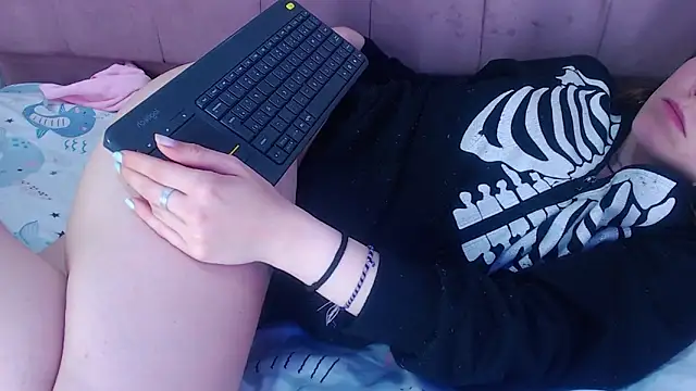 azaharasaenzcm101 webcam