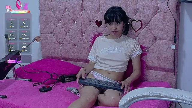 KylieLovee big booty cam girl