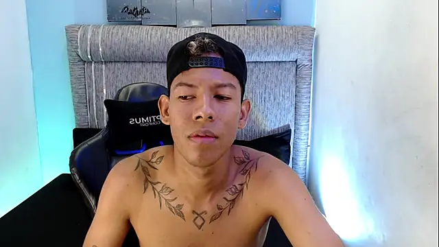Taylerr_18 webcam
