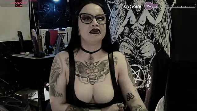 Evil_Queen_666 webcam