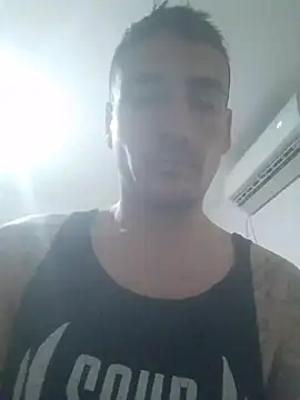 Leooo1722 webcam