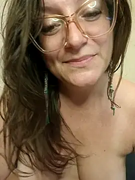 NaughtyInGlasses webcam