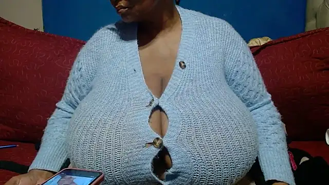 CUTEFIRMMELONSS webcam
