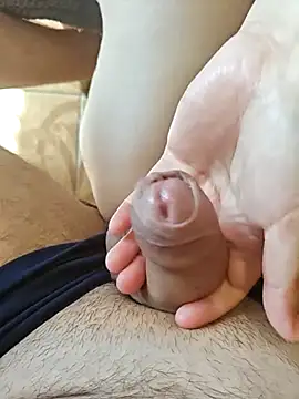 MadaamJizz_DickLewd webcam