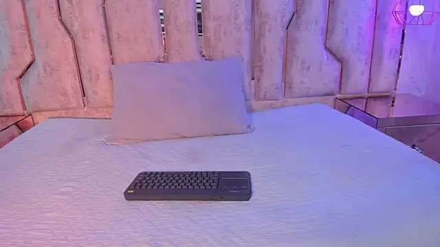 chica_nocturna25 webcam