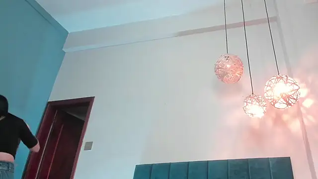 SabrinaWarren_ webcam