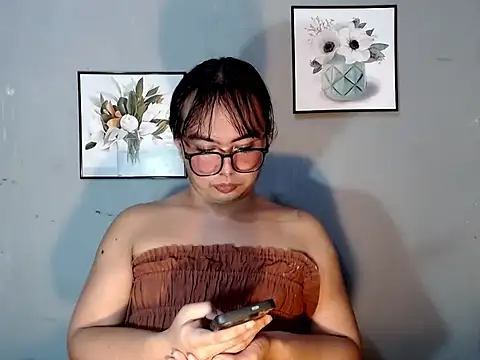Asianblk_barbiedoll webcam