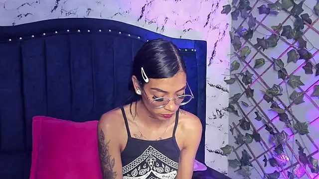 KarlaSlutSkinny__ webcam