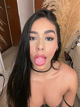 rossie_blooms - Rossie_Blooms's free webcam - UK Sex Cams