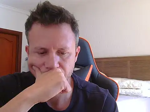 TroyDieselXXX webcam