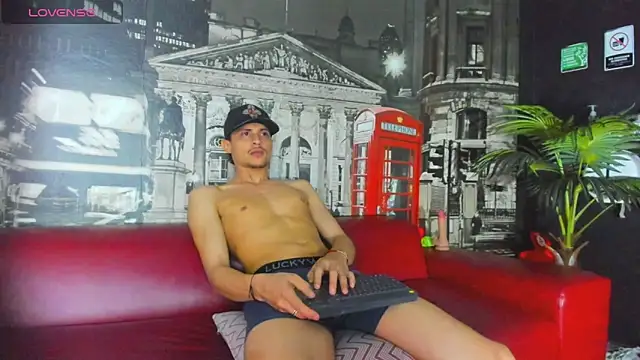 Kyalavilo - Couple webcam sex chat