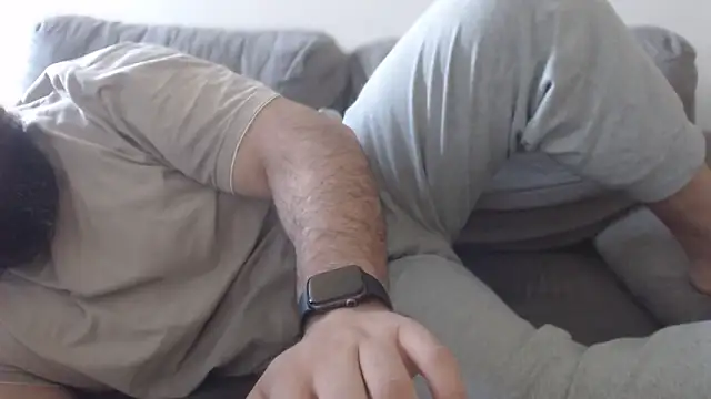 hugemachohandsome webcam