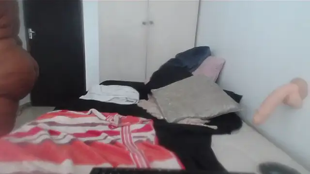 Lucia-boobs webcam