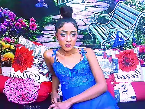 IndianPretty14u2Luv webcam
