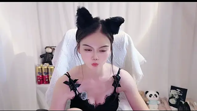 Ella-001 webcam
