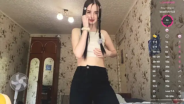 MilanaLush webcam