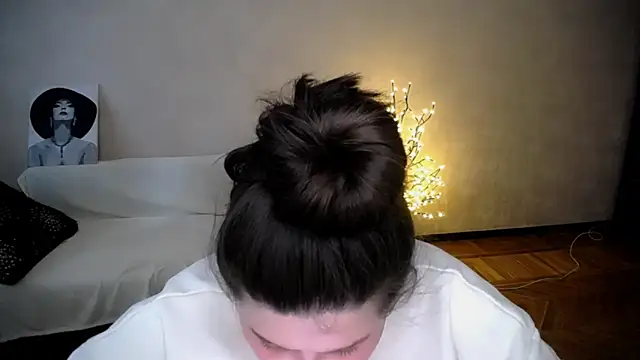 Emily_Mo webcam