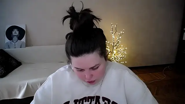 emily_mo - Emily_Mo's free webcam - UK Sex Cams