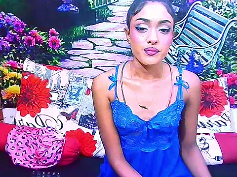 IndianPretty14u2Luv webcam