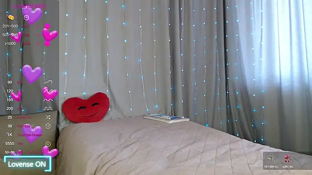 DaddysSluttyGirl2001 webcam