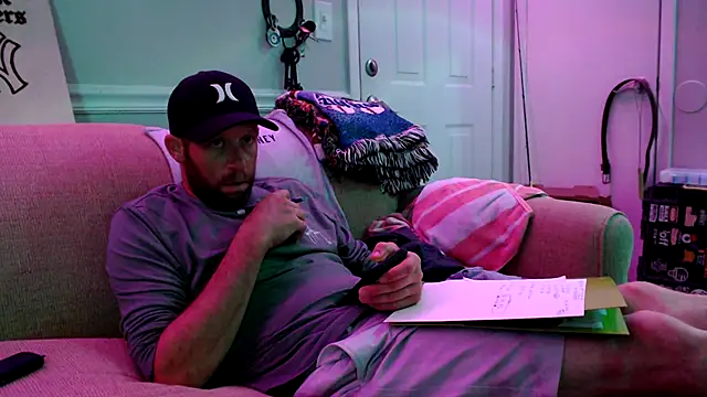 Diamondintherough24 webcam