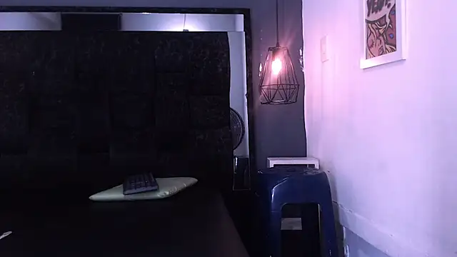 anxiuos_miller webcam