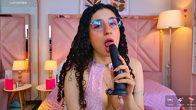 DemiJones_ webcam