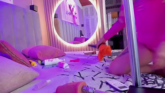 chantall1375 cum goal room