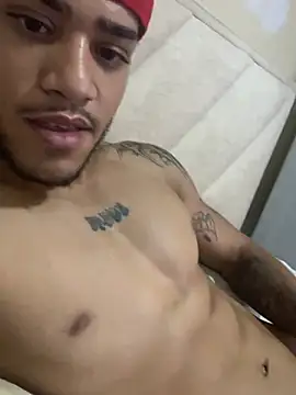 izaak_taylor7 webcam
