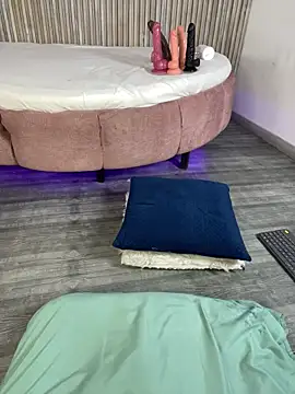 Saracooper__ webcam