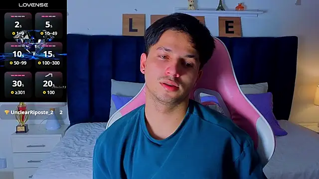 Issac_james_ live cam