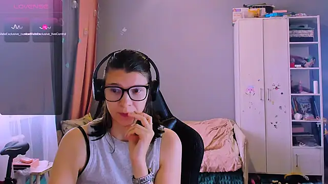 MollyLollipop webcam