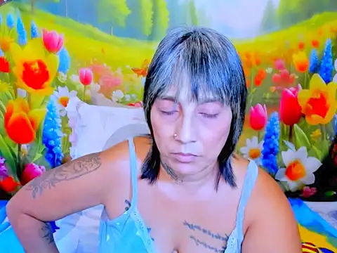 indianroxy webcam