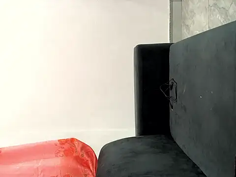 Writhing_First live cam
