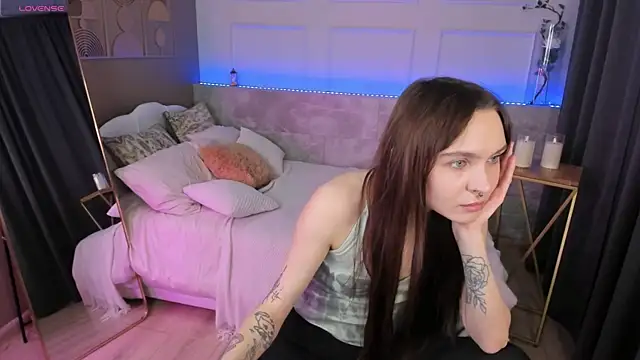 ChloeSunny webcam